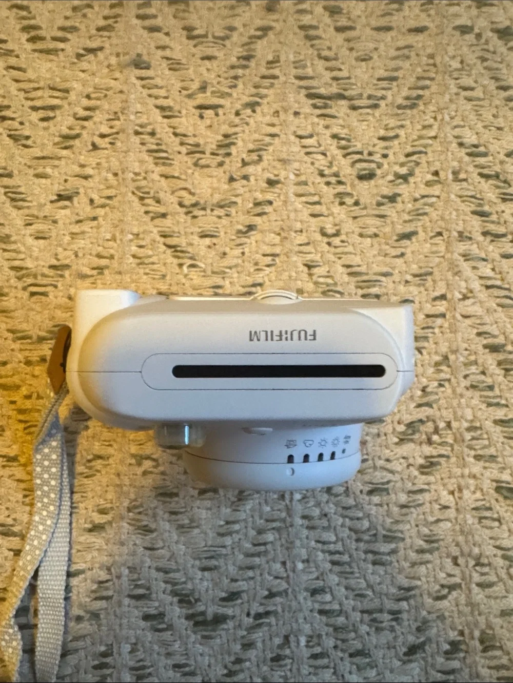 Fujifilm Instax Mini 9 Instant Camera - White with Light gray Strap